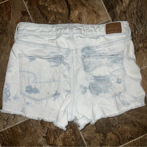 American Eagle Light Acid Wash High Rise Distressed Denim Shorts Size 8 - Picture 9 of 12